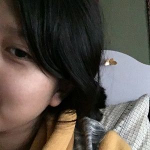 Meet your Posher, Fatima